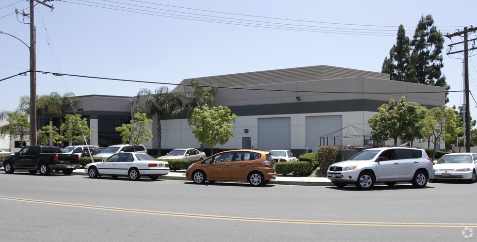More Photos Of 2860 E White Star Ave, Anaheim Warehouse For Lease