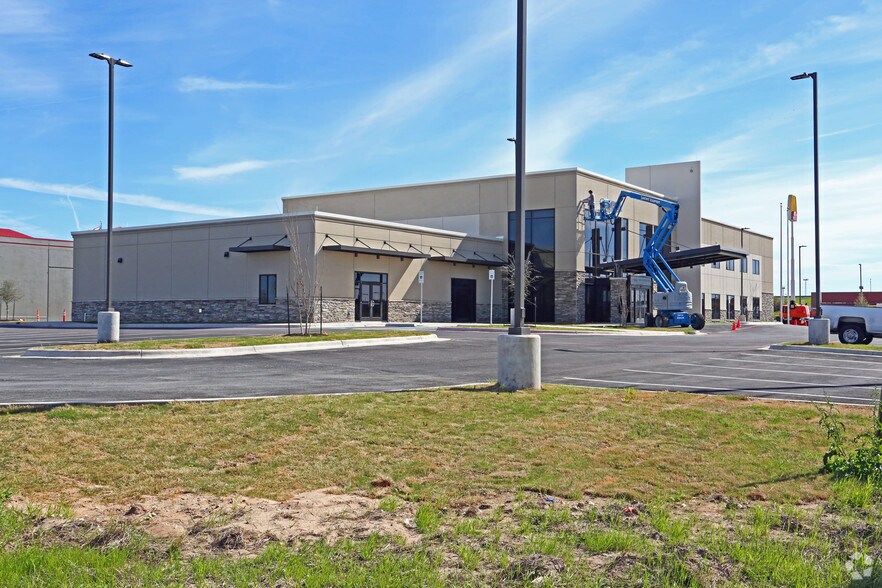 More Photos Of 1130 N Loop 340, Waco Medical For Sale