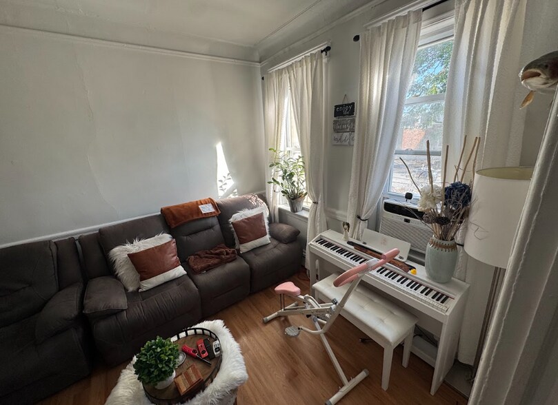 More Photos Of 591-593 60th St, West New York Storefront Retail Residential For Sale