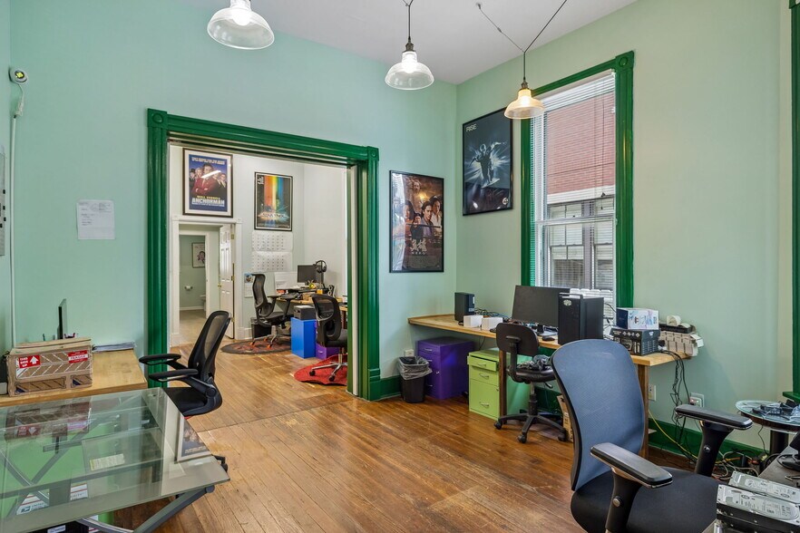 More Photos Of 206 S 11th St, Nashville Office For Sale