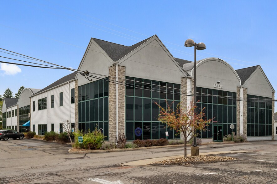 Primary Photo Of 12330 Perry Hwy, Wexford Medical For Lease