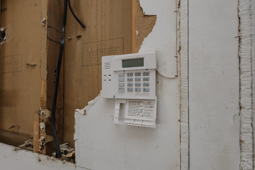 More Photos Of 470 N Seneca St, Wichita Warehouse For Sale