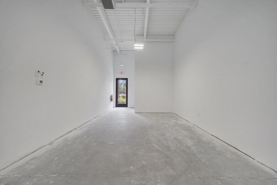 More Photos Of 3370 Rouse Rd, Orlando Storefront For Sale