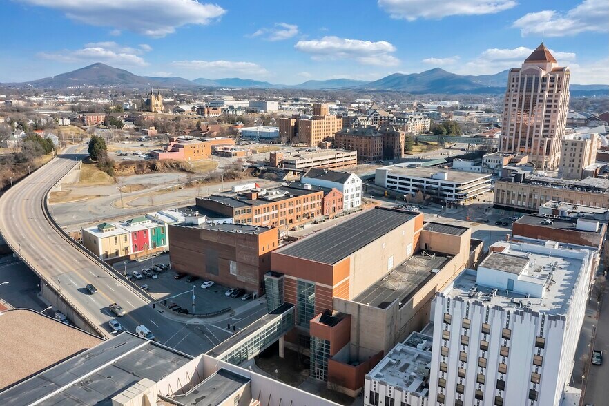 More Photos Of 120 Salem Ave SW, Roanoke Warehouse For Lease