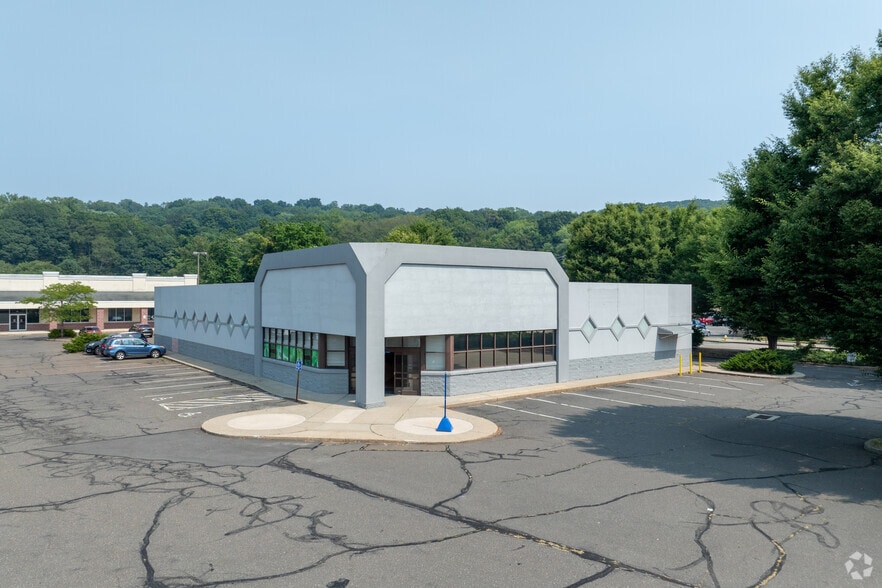 More Photos Of 403-495 Main St, Ansonia Unknown For Lease