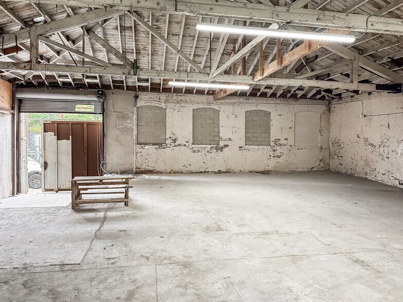 More Photos Of 1314 James M Wood Blvd, Los Angeles Warehouse For Lease