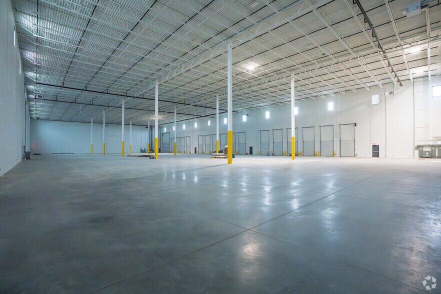 More Photos Of 2200-2300 SE Loop 820 Hwy, Fort Worth Unknown For Lease