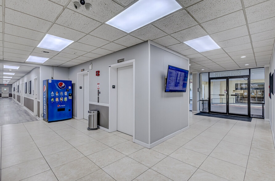 More Photos Of 6801 Lake Worth Rd, Greenacres Medical For Lease