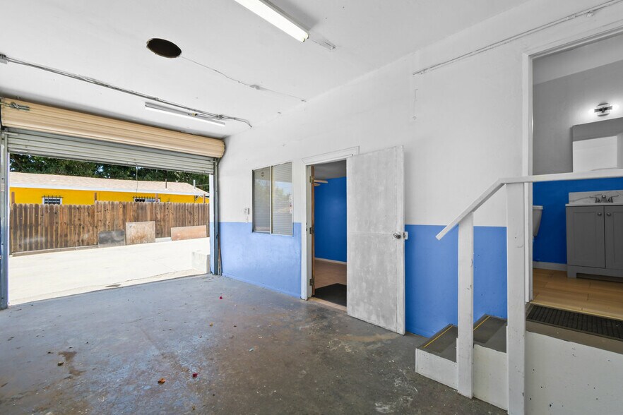 More Photos Of 3814 Acacia St, San Diego Auto Repair For Sale