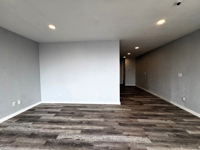 More Photos Of 4201-4205 N Macarthur Blvd, Oklahoma City Freestanding For Lease