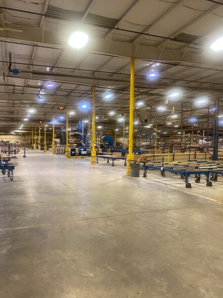 More Photos Of 16300 International St, Doswell Warehouse For Lease