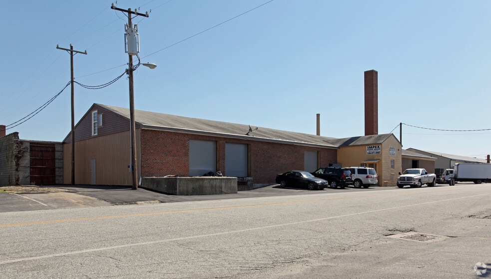 More Photos Of 844 N Raleigh St, Greensboro Warehouse For Lease