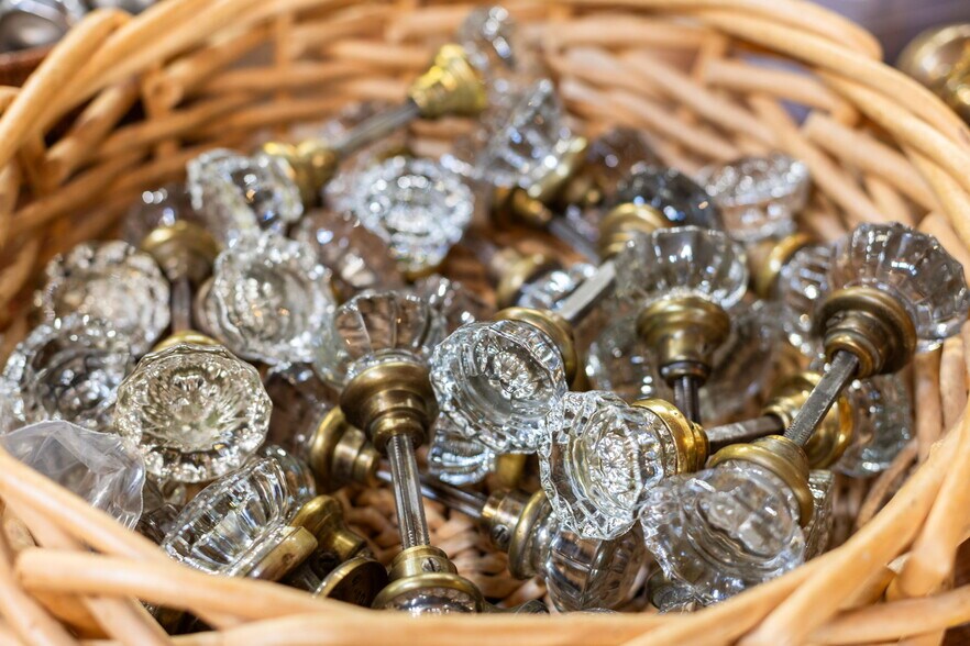 More Photos Of 1901 W Alabama St, Houston Freestanding For Sale