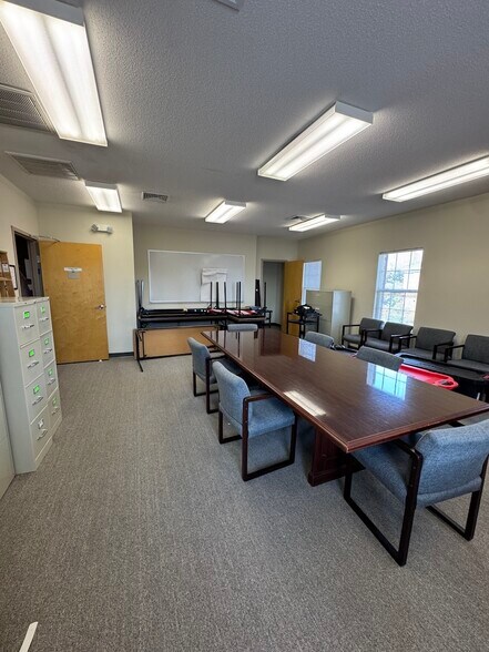 More Photos Of 4589 Oleander Dr, Myrtle Beach Office For Sale