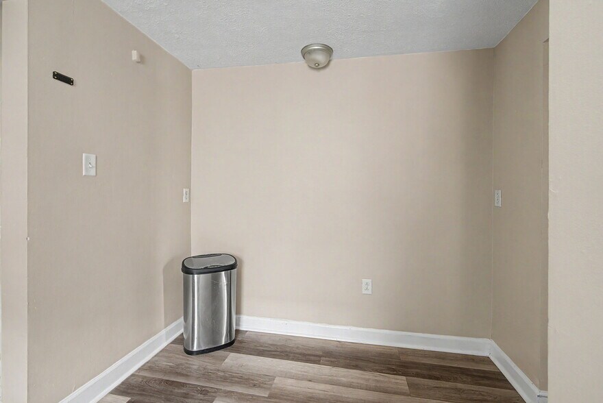 More Photos Of 526-532 Corona Ave, Dayton Apartments For Sale