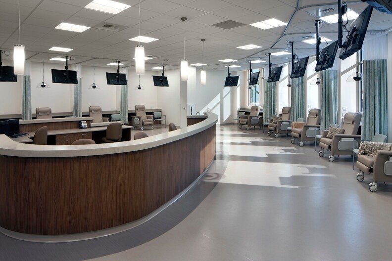 More Photos Of 44151 15th St W, Lancaster Medical For Sale