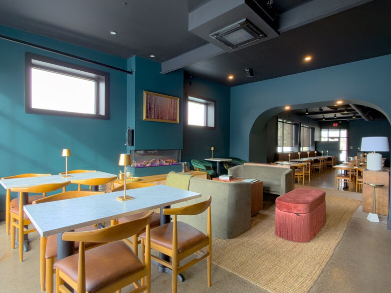 More Photos Of 601 7th Ave, Altoona General Retail For Sale