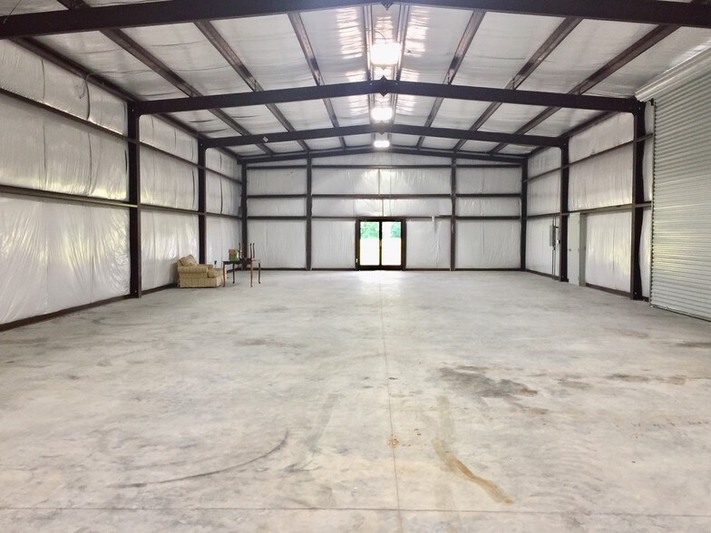 More Photos Of 12650 Cole Dr, Cleveland Warehouse For Sale