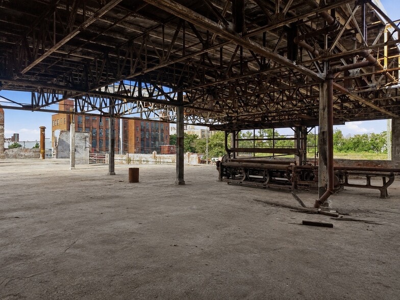 More Photos Of 401 E Allegheny Ave, Philadelphia Manufacturing For Sale
