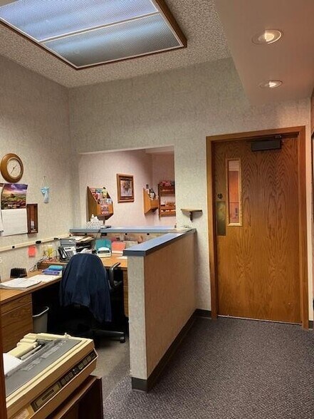 More Photos Of 1521 Northway Dr, Saint Cloud Medical For Sale