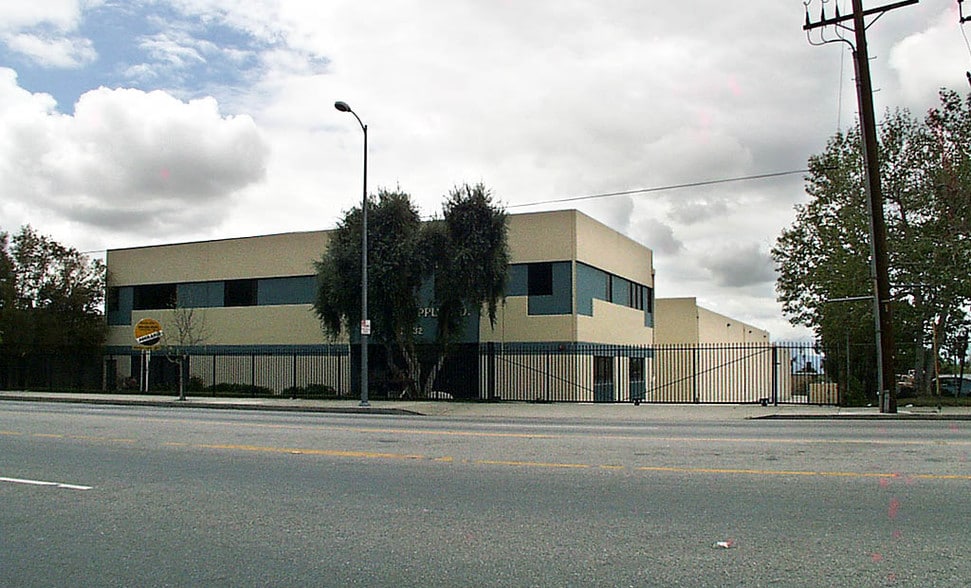 More Photos Of 12432 Foothill Blvd, Sylmar Warehouse For Sale