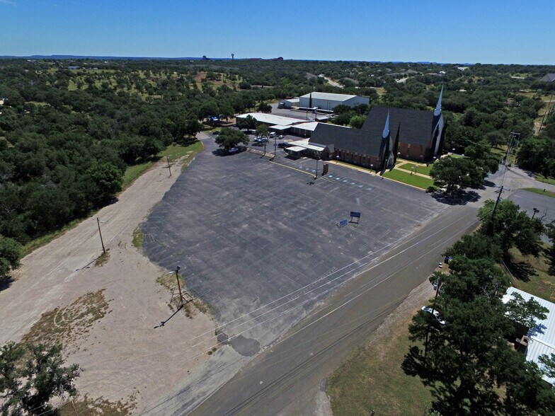More Photos Of 501 12th St, Marble Falls Specialty For Lease