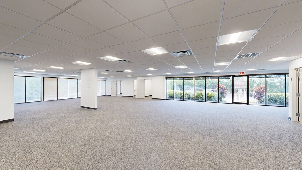 More Photos Of 2880 N Scherer Dr, Saint Petersburg Unknown For Lease