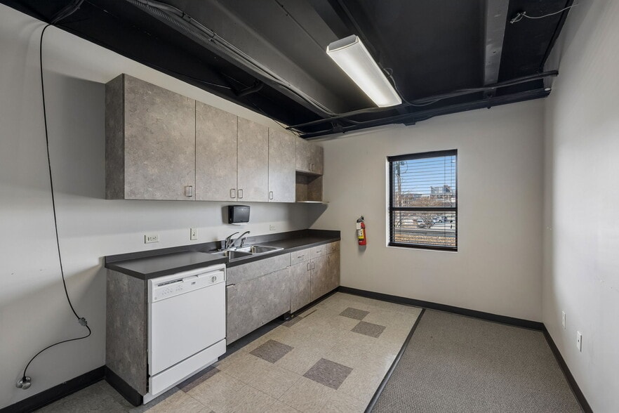 More Photos Of 1718 Charlotte Ave, Nashville Medical For Lease