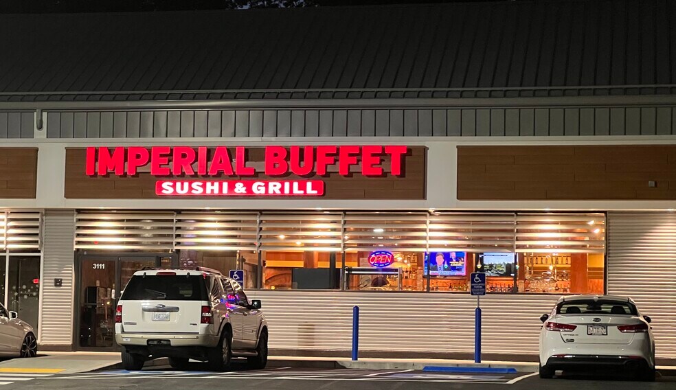 More Photos Of 380 Maple Ave, Shrewsbury Unknown For Lease