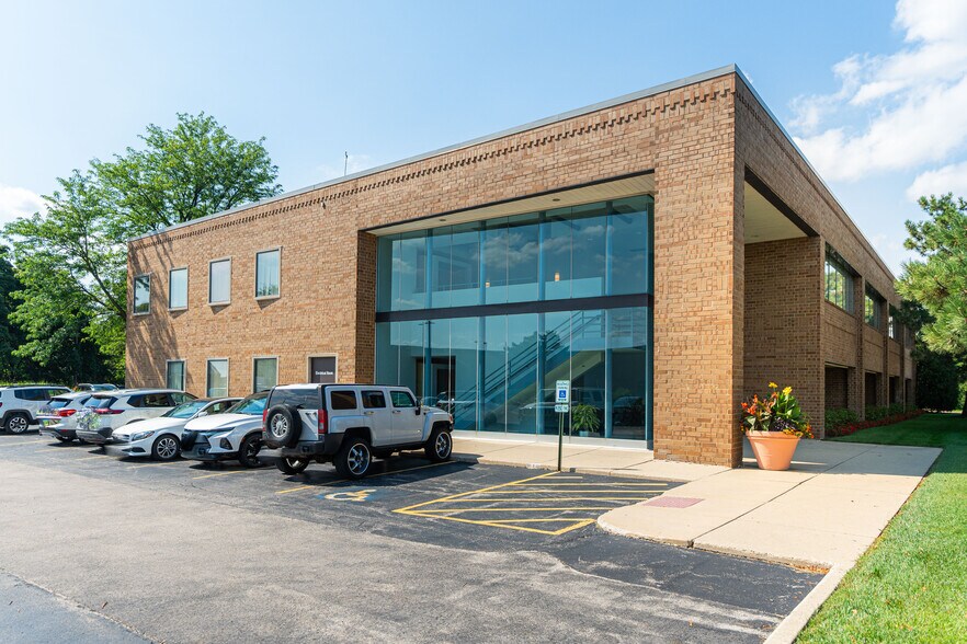 Primary Photo Of 290 Springfield Dr, Bloomingdale Medical For Lease