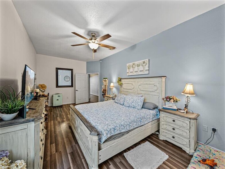 More Photos Of 135 S Central Ave, Bartow Storefront Retail Residential For Sale