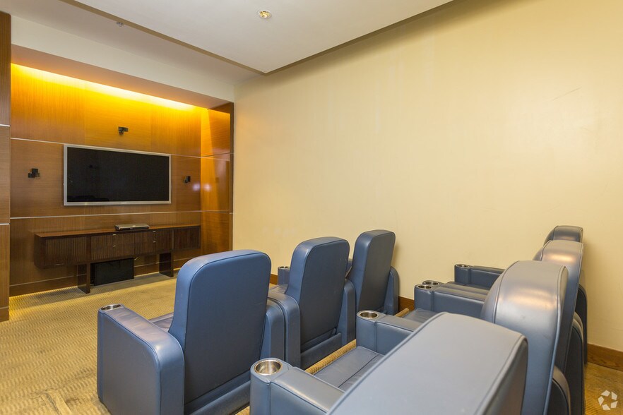 More Photos Of 333 SE 2nd Ave, Miami Coworking Space