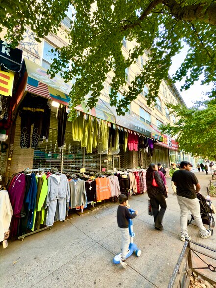 More Photos Of 318 Knickerbocker Ave, Brooklyn Apartments For Lease