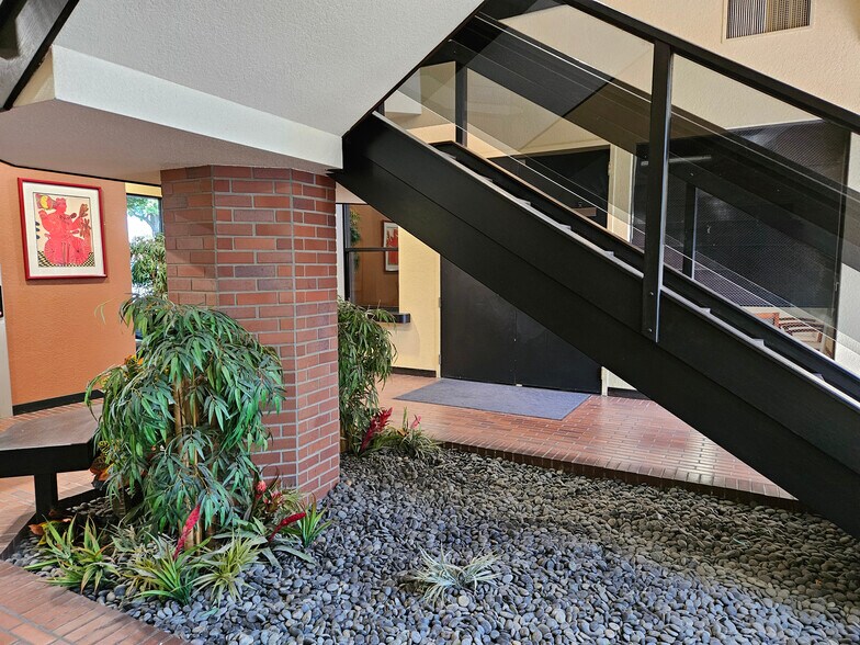More Photos Of 1200 E Orangeburg Ave, Modesto Office For Lease