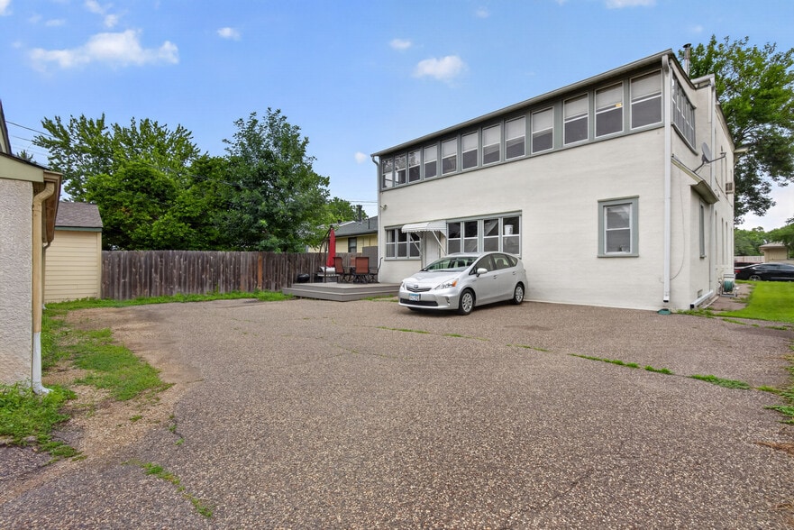 More Photos Of 446 Madison St NE, Minneapolis Multifamily For Sale