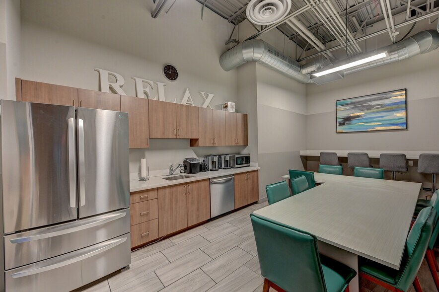 More Photos Of 8906 Spanish Ridge Ave, Las Vegas Office For Sale