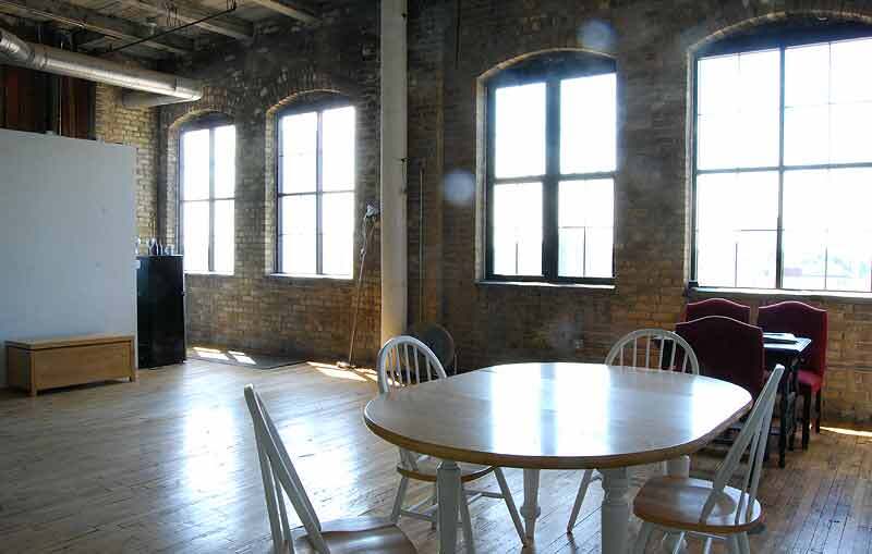 More Photos Of 1330 Quincy St NE, Minneapolis Showroom For Sale