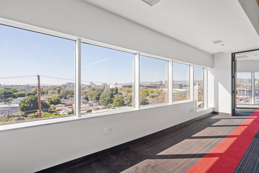 More Photos Of 2566 Overland Ave, Los Angeles Medical For Lease