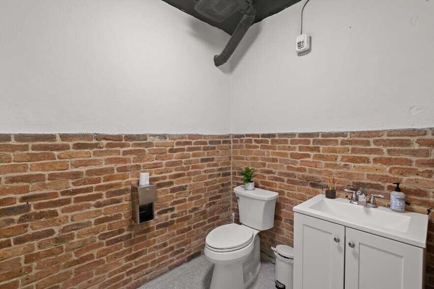 More Photos Of 2041-2045 NW 1st Ave, Miami Light Manufacturing For Lease