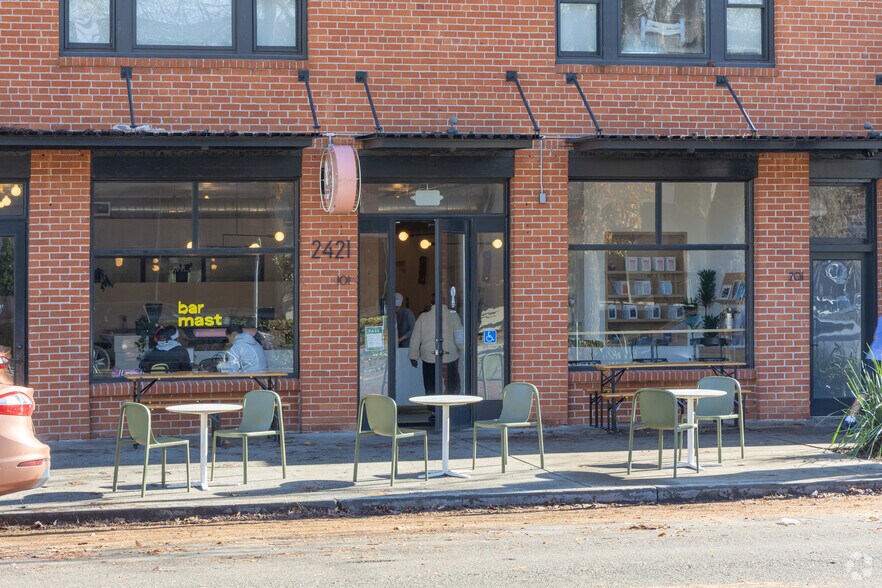 More Photos Of 2421 17th St, Sacramento Office Residential For Lease