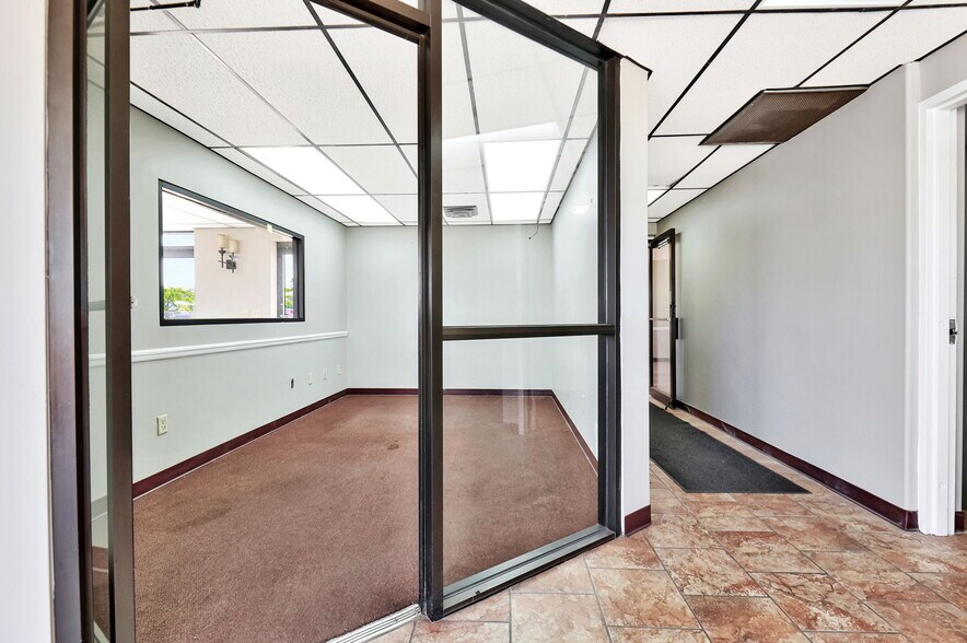 More Photos Of 11209 W Kellogg, Wichita Auto Dealership For Sale