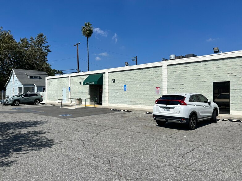 More Photos Of 393-401 S Fair Oaks Ave, Pasadena Medical For Sale