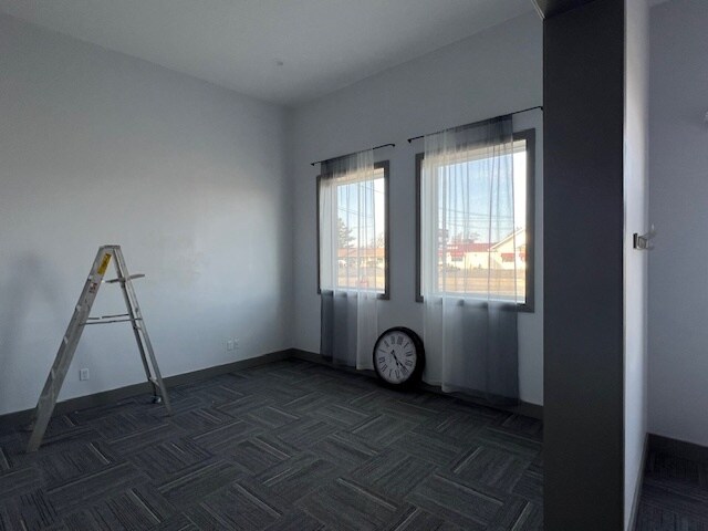 More Photos Of 927 Columbia Ave W, Battle Creek Office For Sale