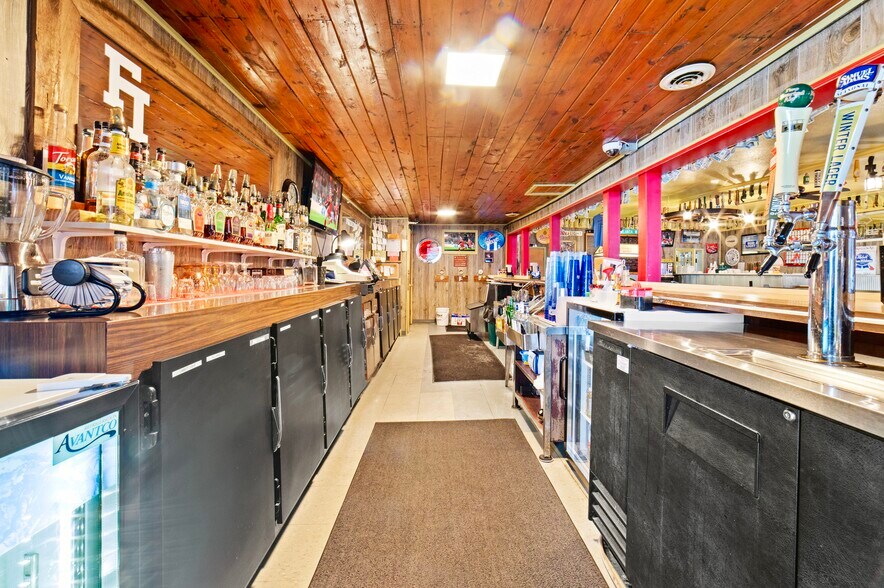 More Photos Of 6516 Old 27 N, Frederic General Retail For Sale