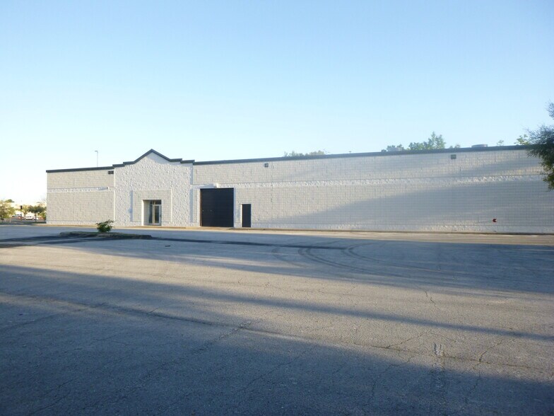 More Photos Of 3100 SW College Rd, Ocala Unknown For Lease