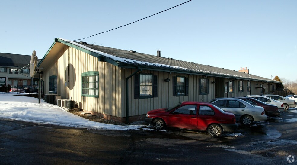 More Photos Of 10045 W Lisbon Ave, Milwaukee Office For Sale