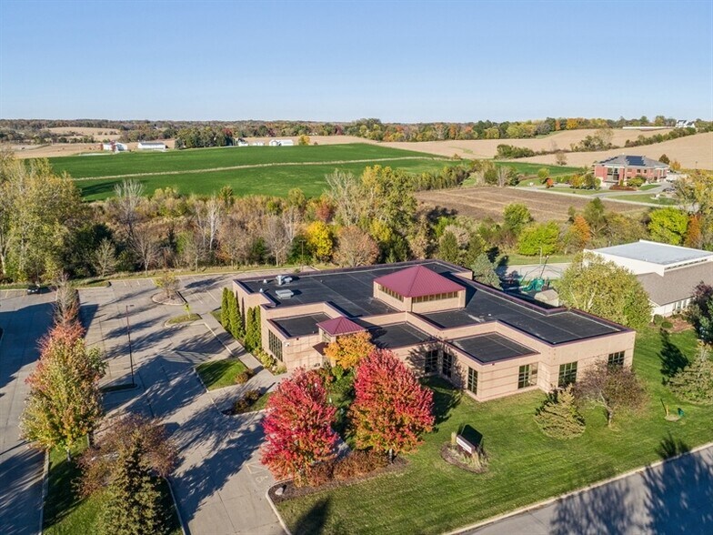 More Photos Of 2834 Northgate Dr, Iowa City Office For Lease