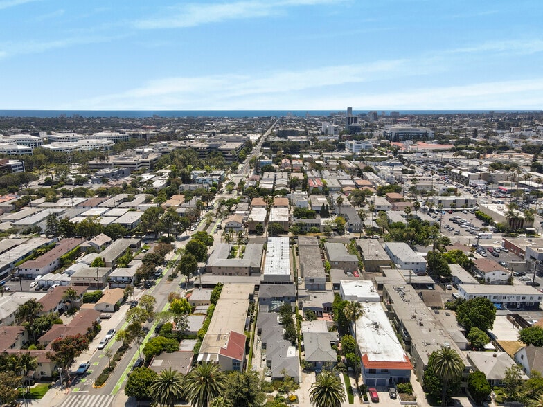 More Photos Of 1446-1448 Yale St, Santa Monica Apartments For Sale