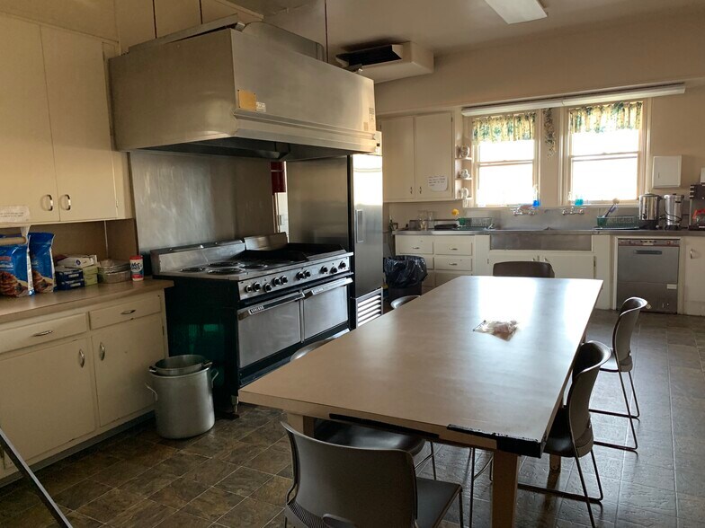 More Photos Of 136 E Main St, Meriden Religious Facility For Sale