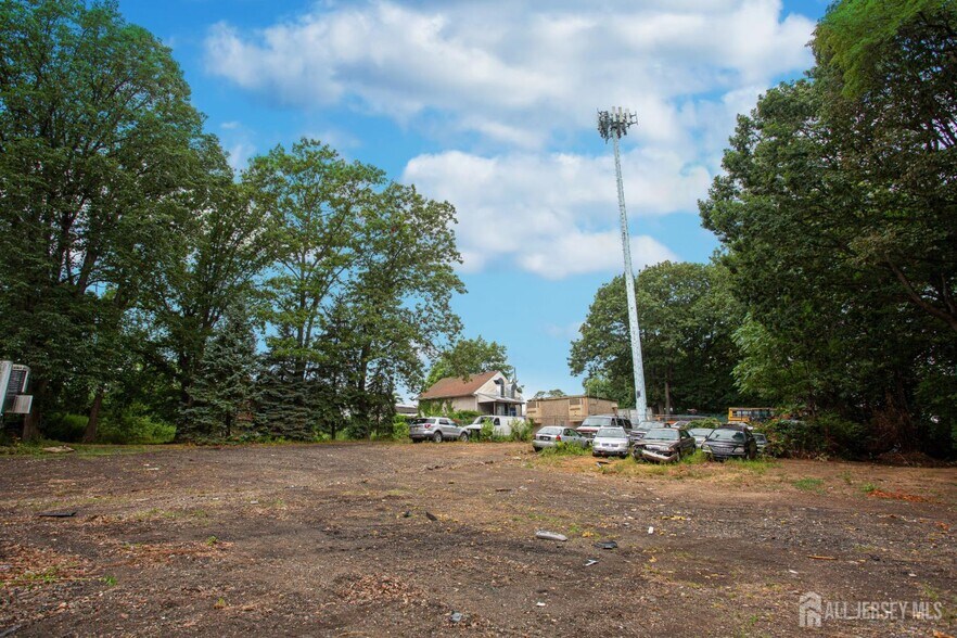 More Photos Of 2070-2078 State Route 35, South Amboy, NJ 08879, South Amboy Auto Repair For Lease